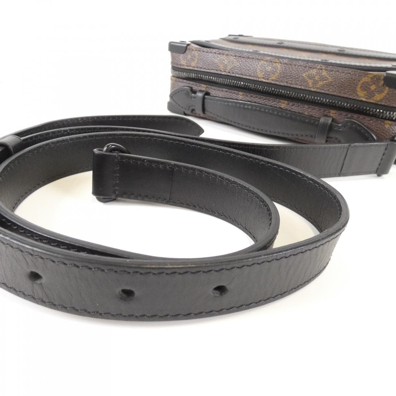 LOUIS VUITTON Monogram Macassar Handle Soft Trunk M45935 单肩包