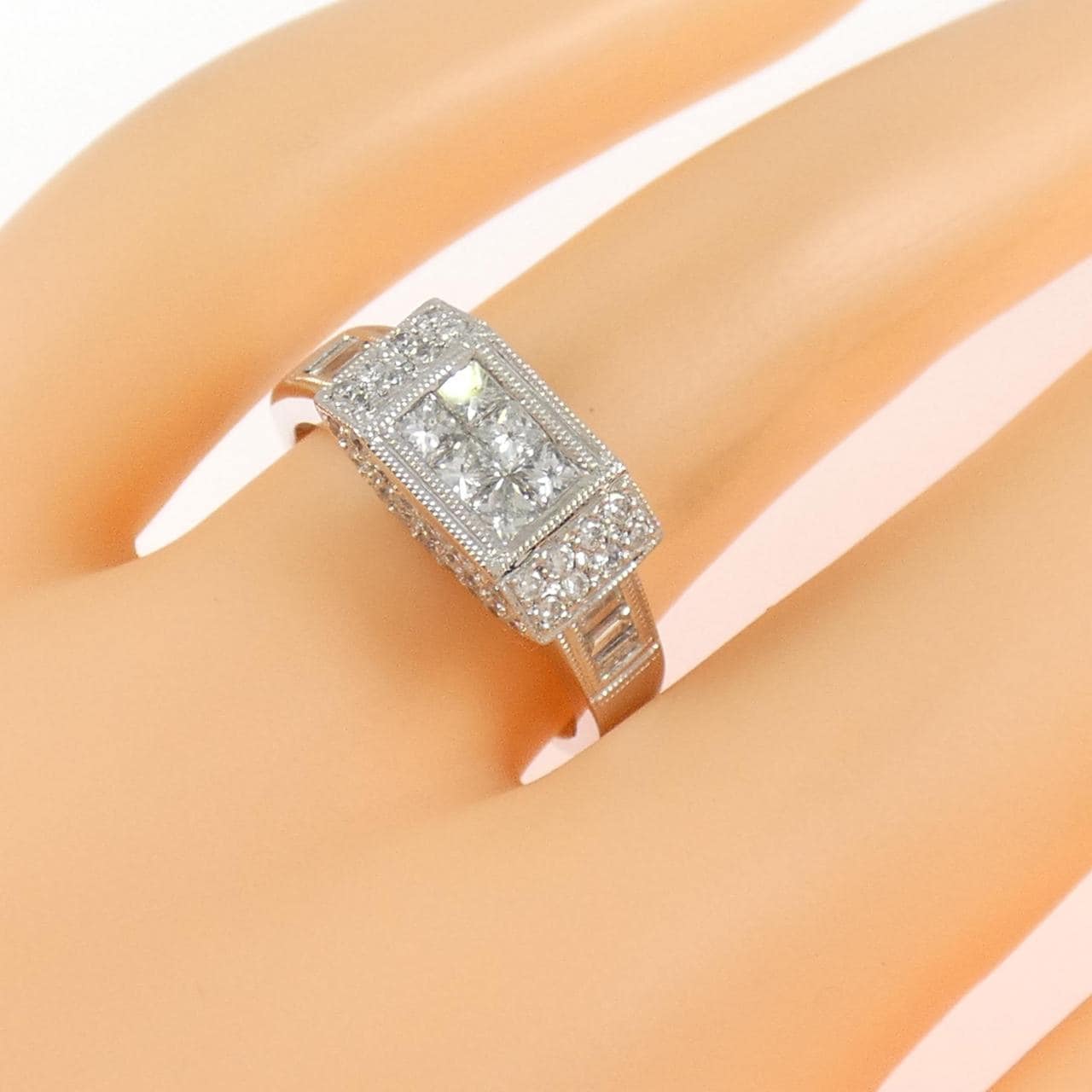 750WG ダイヤモンド リング 1.05CT