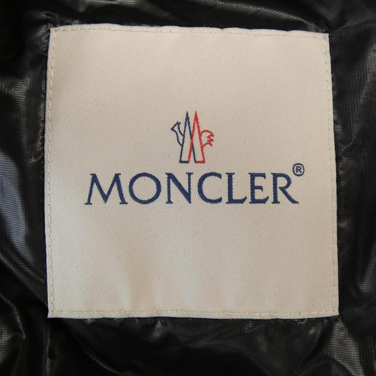 モンクレール MONCLER ダウンジャケット