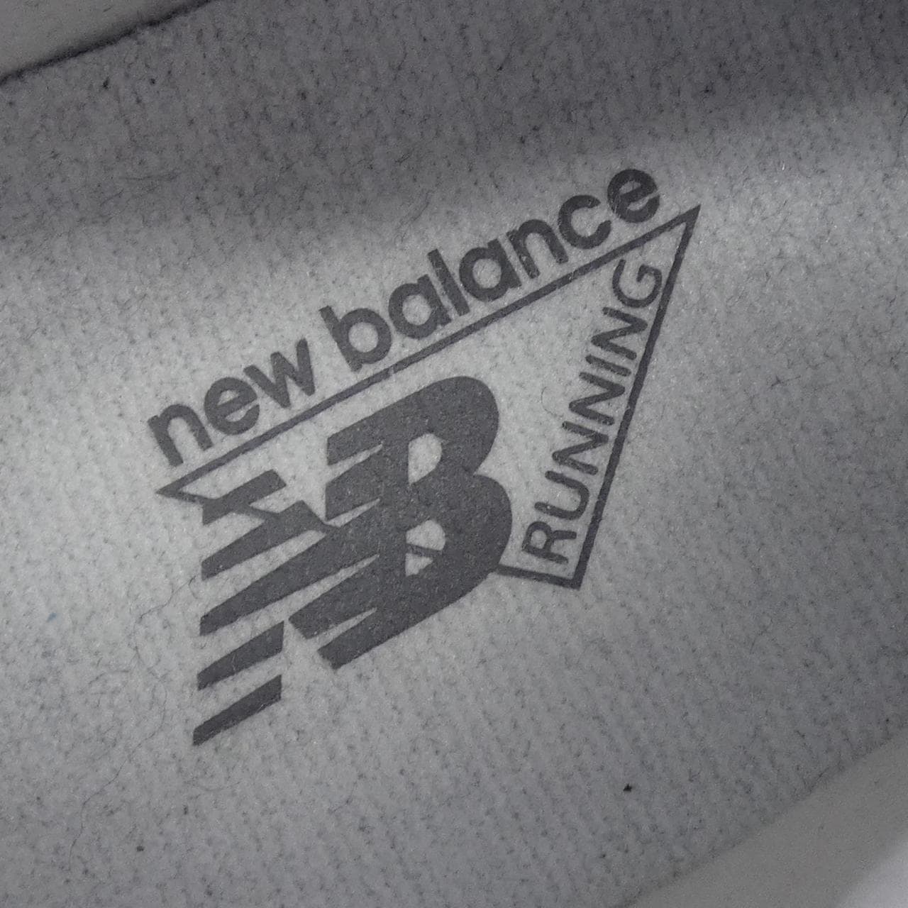 ニューバランス NEW BALANCE U9060AGA スニーカー