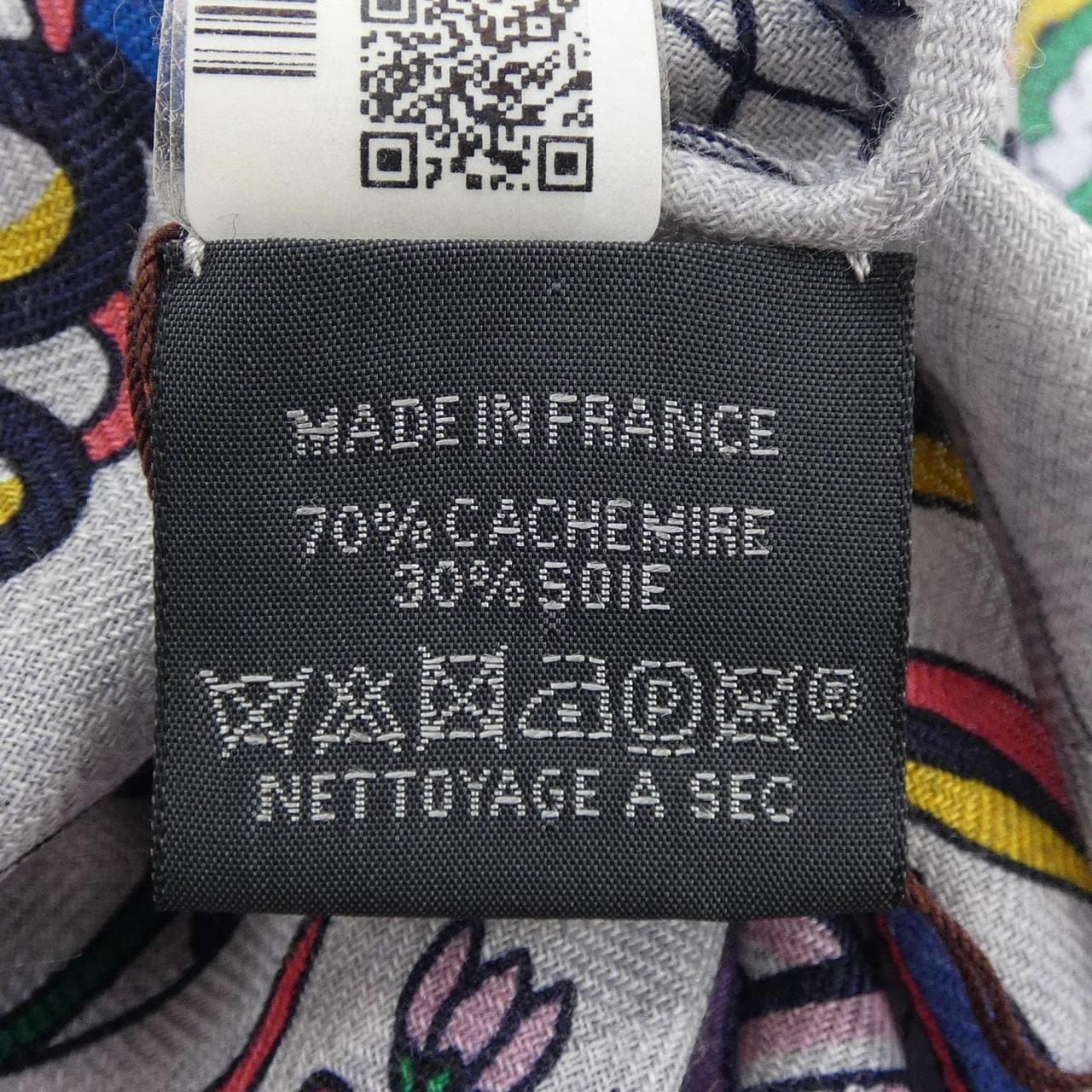 エルメス HERMES FLEURS ET PAPILLONS DE TISSUS H362786S トライアングルジェアン STOLE