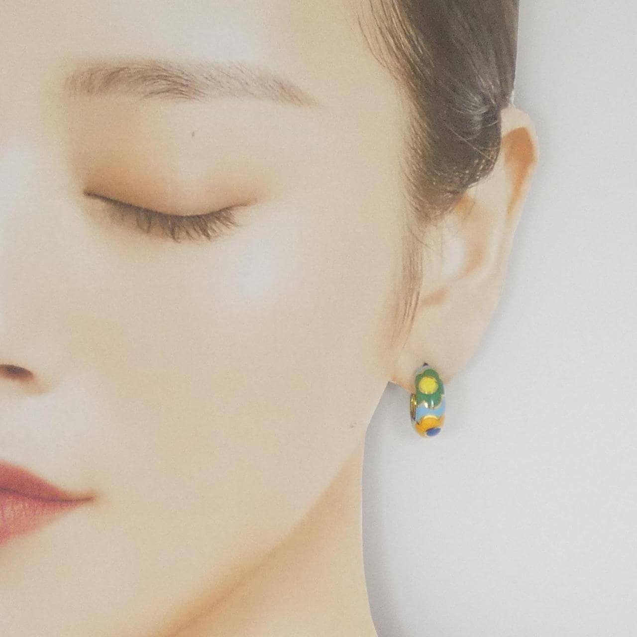 750YG花朵漆皮耳钉