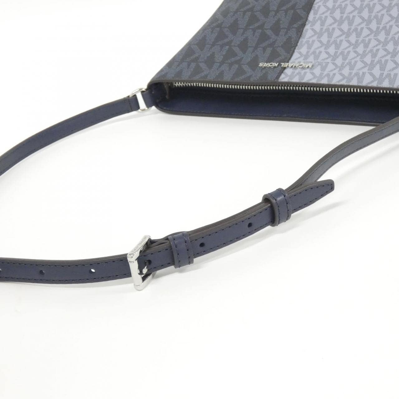 【新品】マイケルマイケルコース JET SET TRAVEL 35F4STVC1B ショルダーバッグ