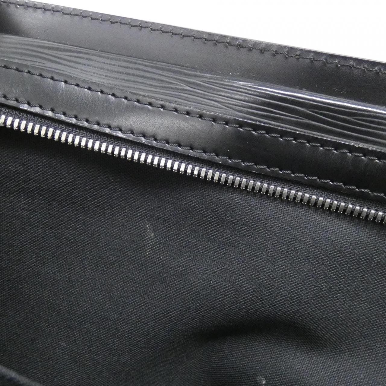 ルイヴィトン エピ バサーノ GM M54022 バッグ