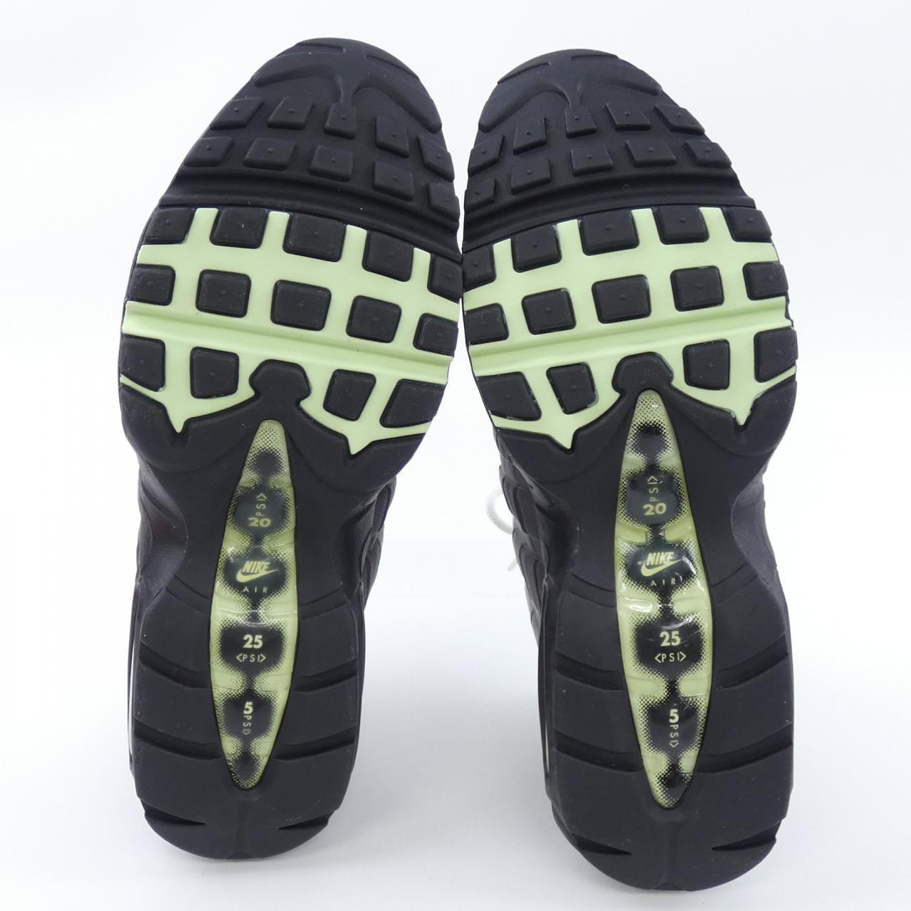 ナイキ NIKE CD7495 スニーカー