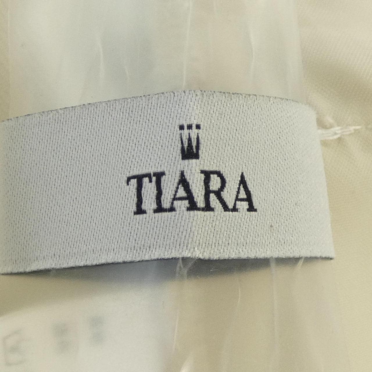ティアラ TIARA パンツ