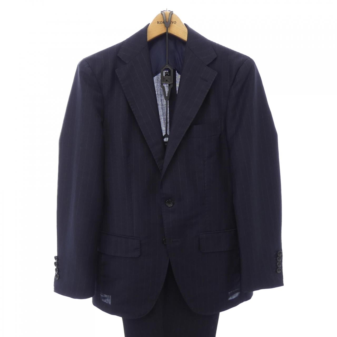 Brilla Suit