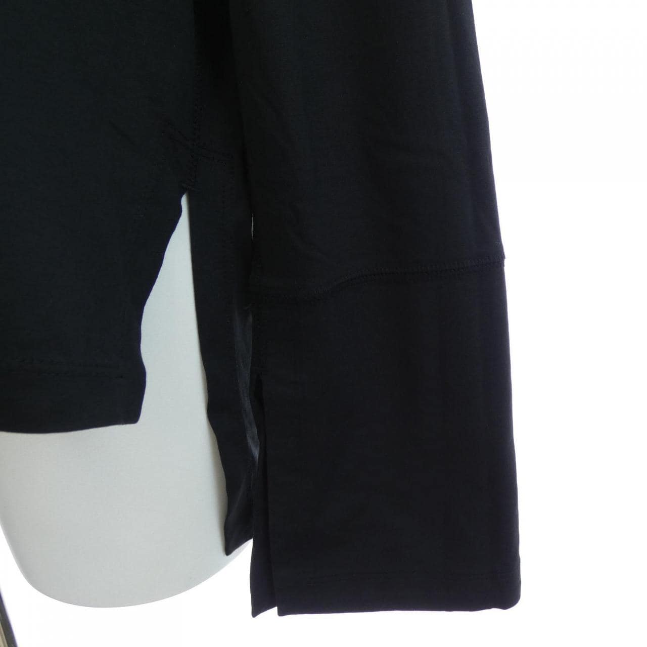 ドゥロワー DRAWER Tシャツ