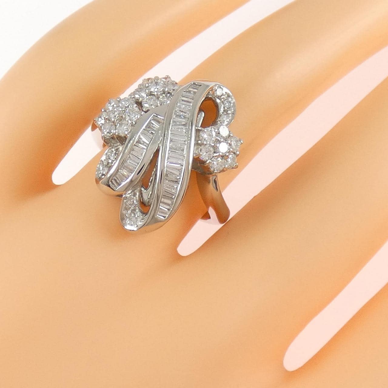 PT900 ダイヤモンド リング 1.10CT