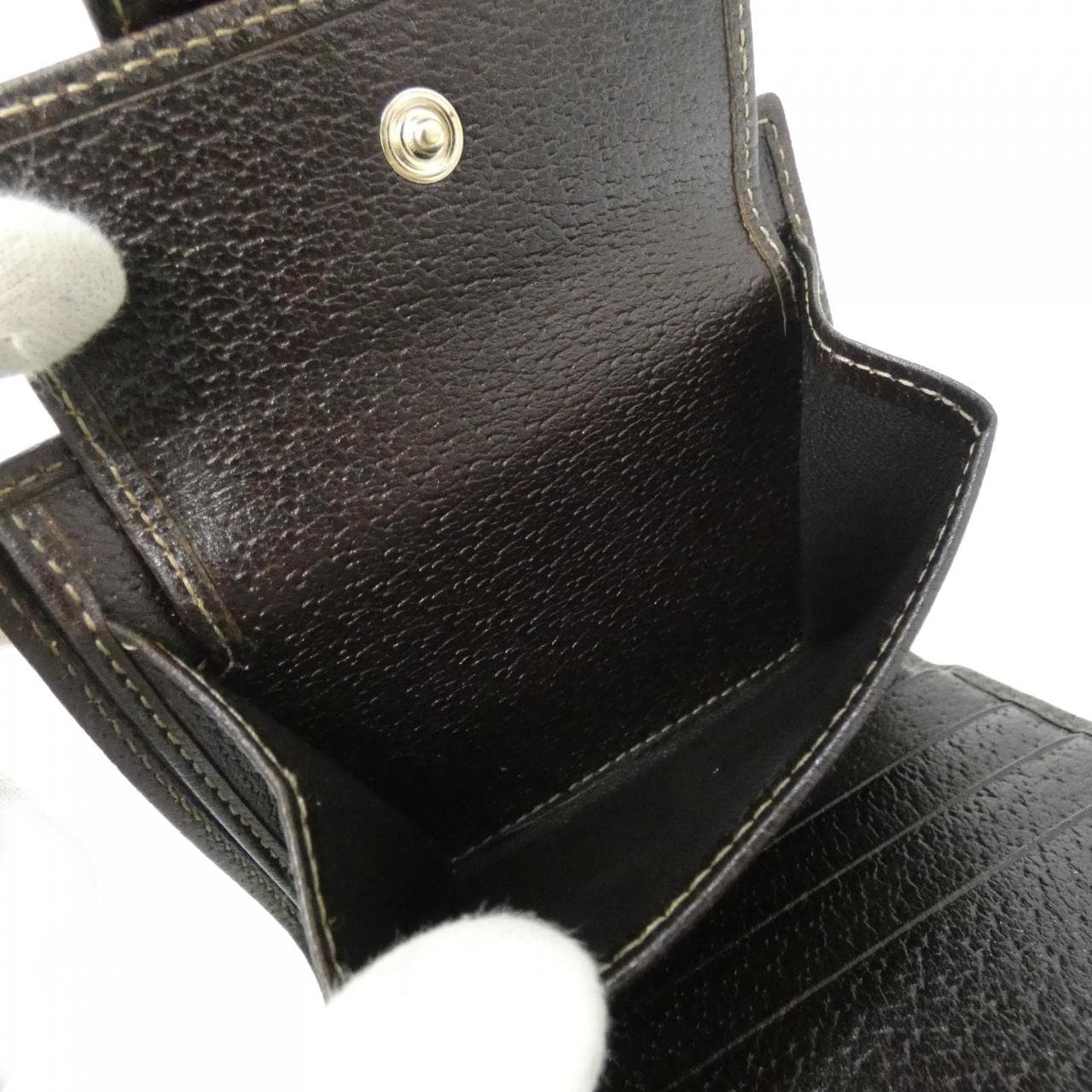 グッチ 141421 F4DYG 財布