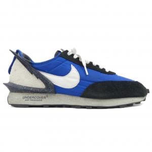 ナイキ NIKE スニーカー