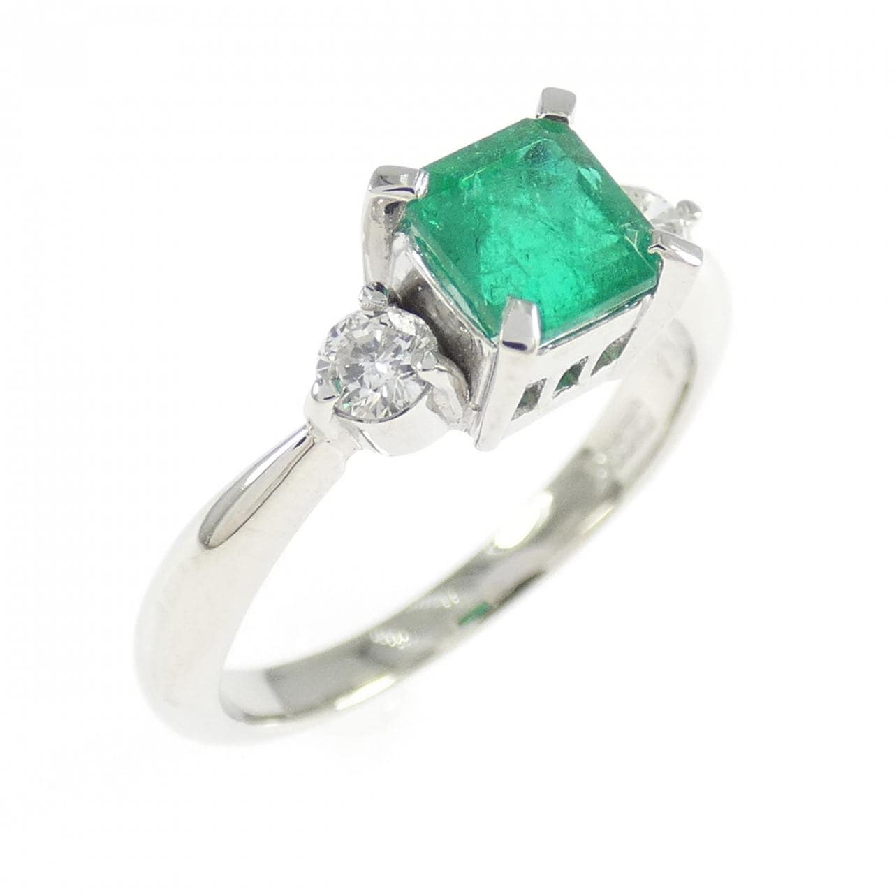 PM900 エメラルド リング 0.64CT