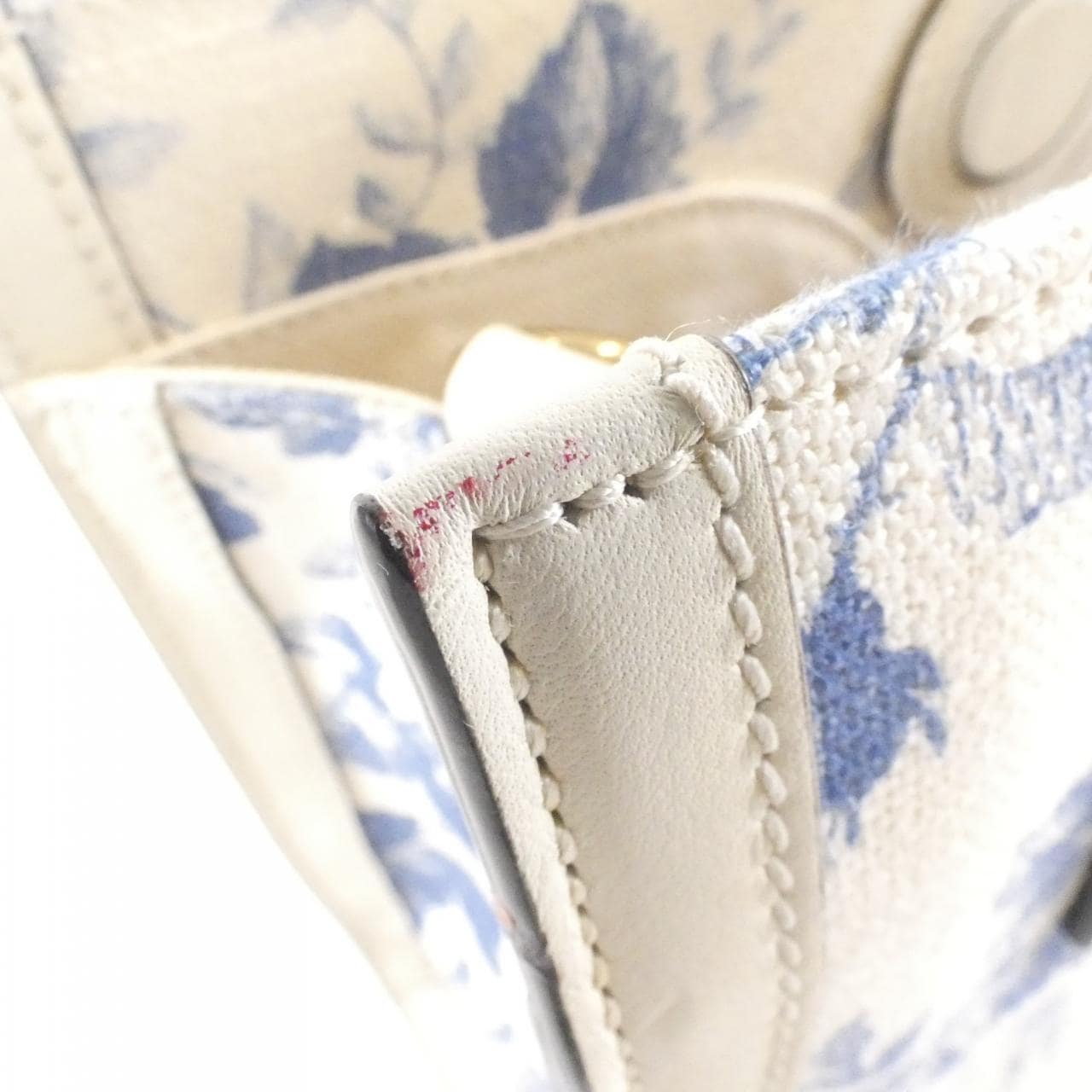 グッチ 443089 K2I1J バッグ