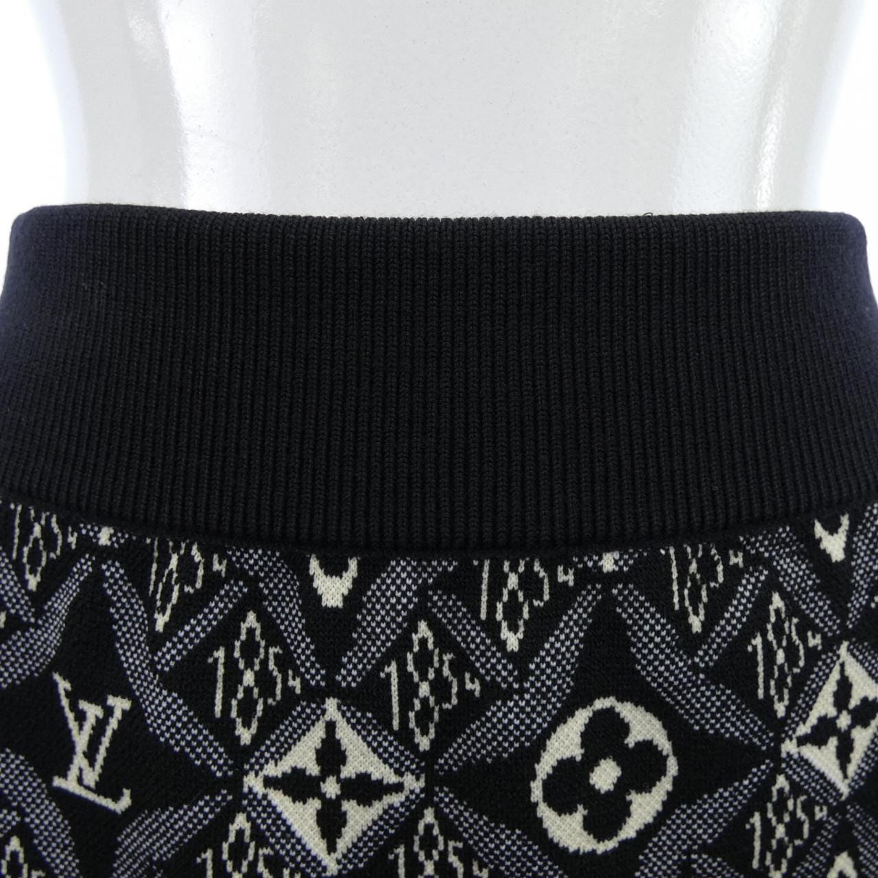 ルイヴィトン LOUIS VUITTON SINCE1854 FKKZ99ZIF スカート