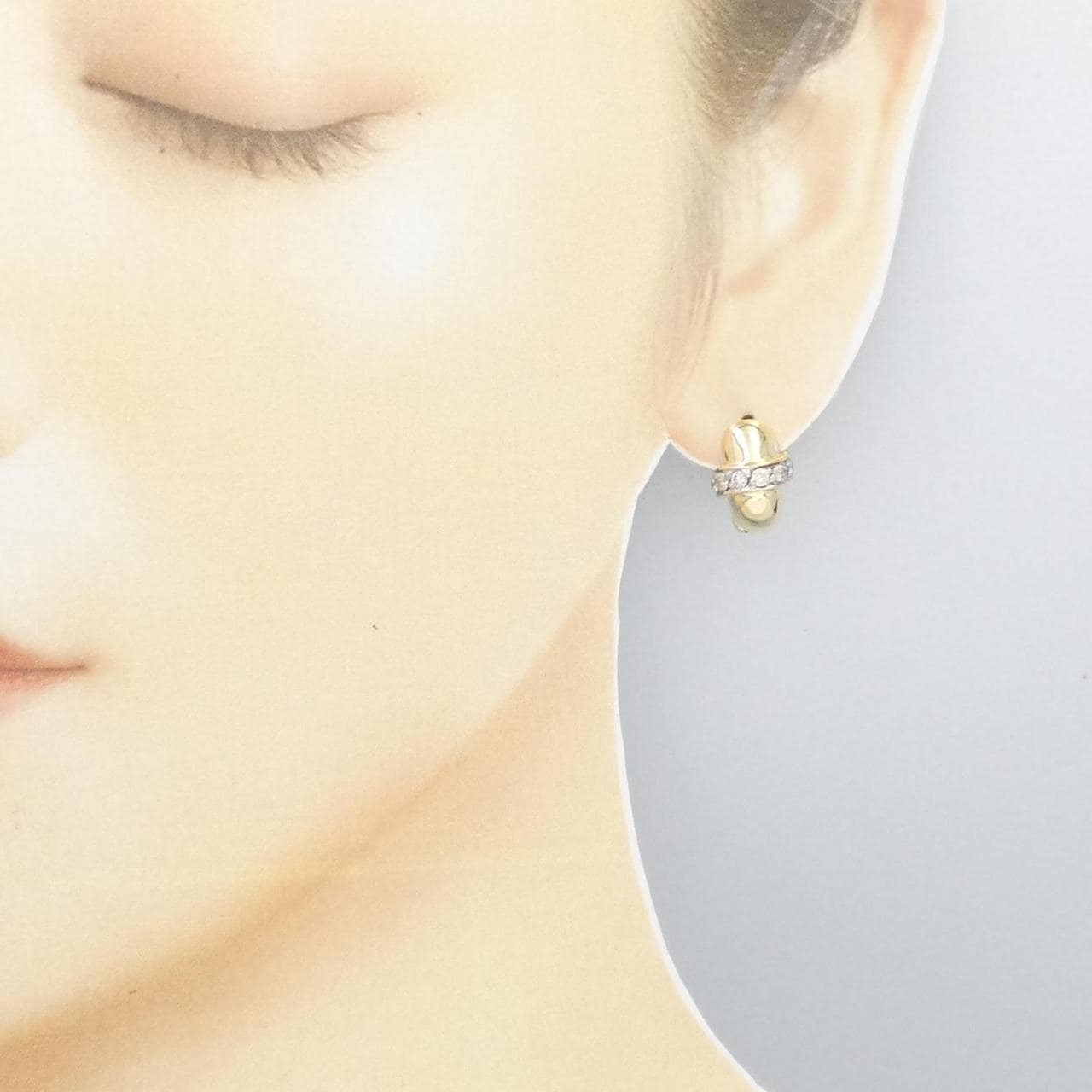 14KYG/14KWG Diamond earrings