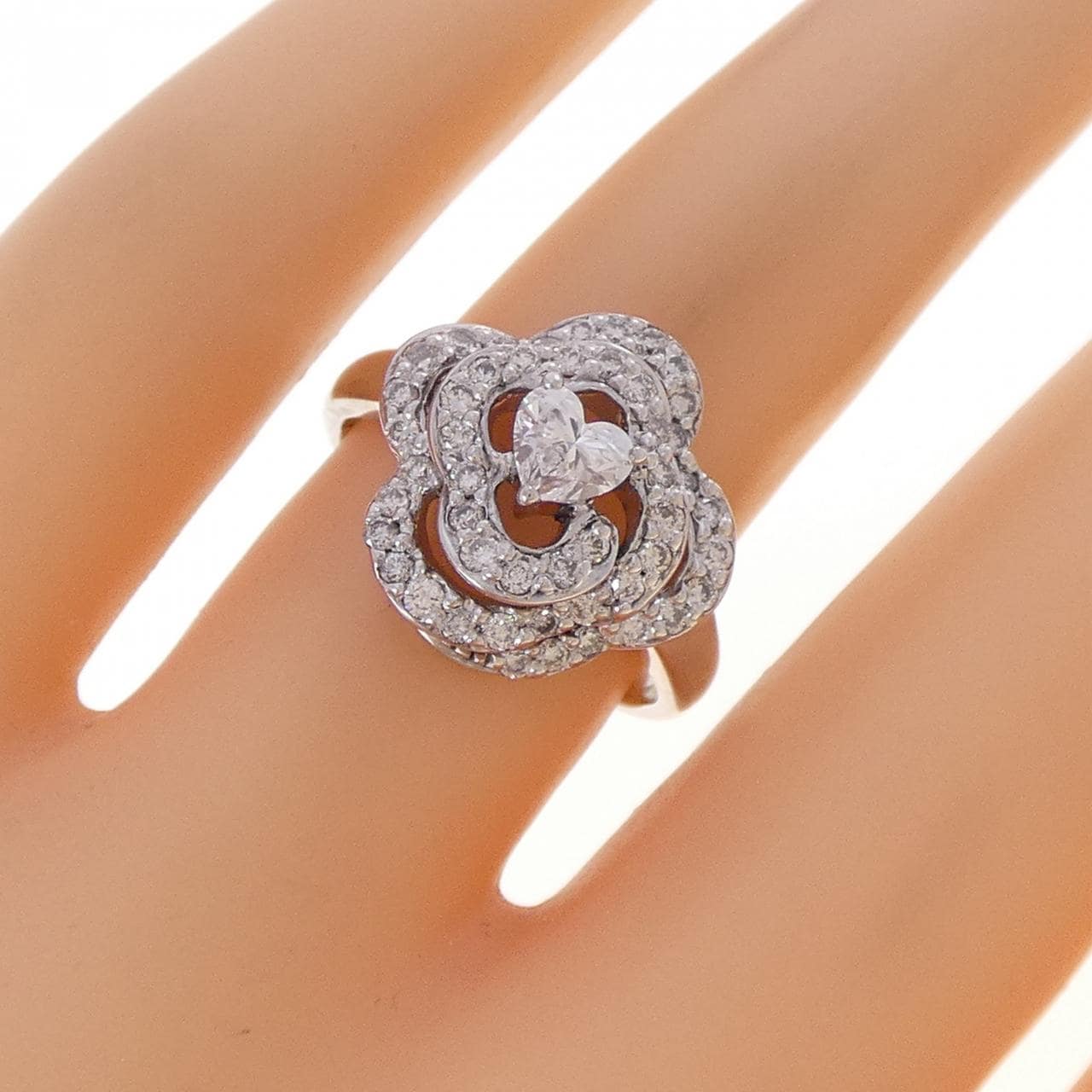 K18WG ハート ダイヤモンド リング