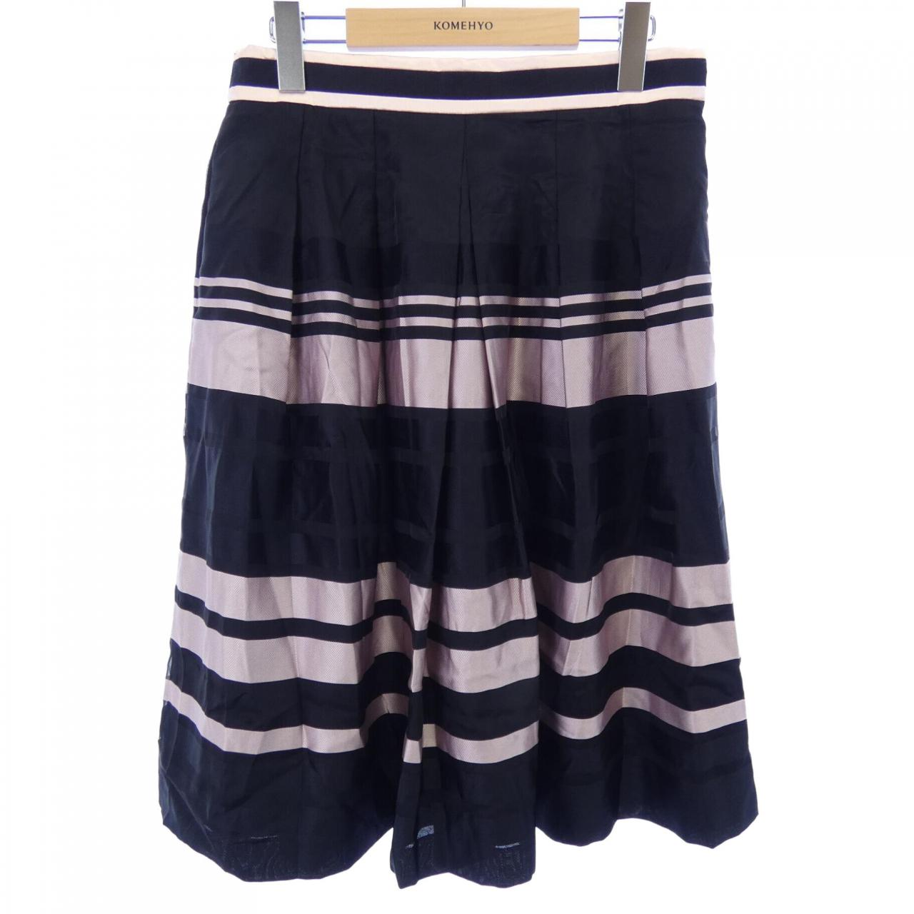 トゥービーシック TO BE CHIC スカート