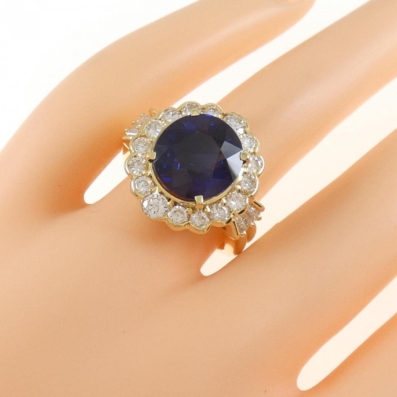 K18YG Sapphire Ring 7.03CT