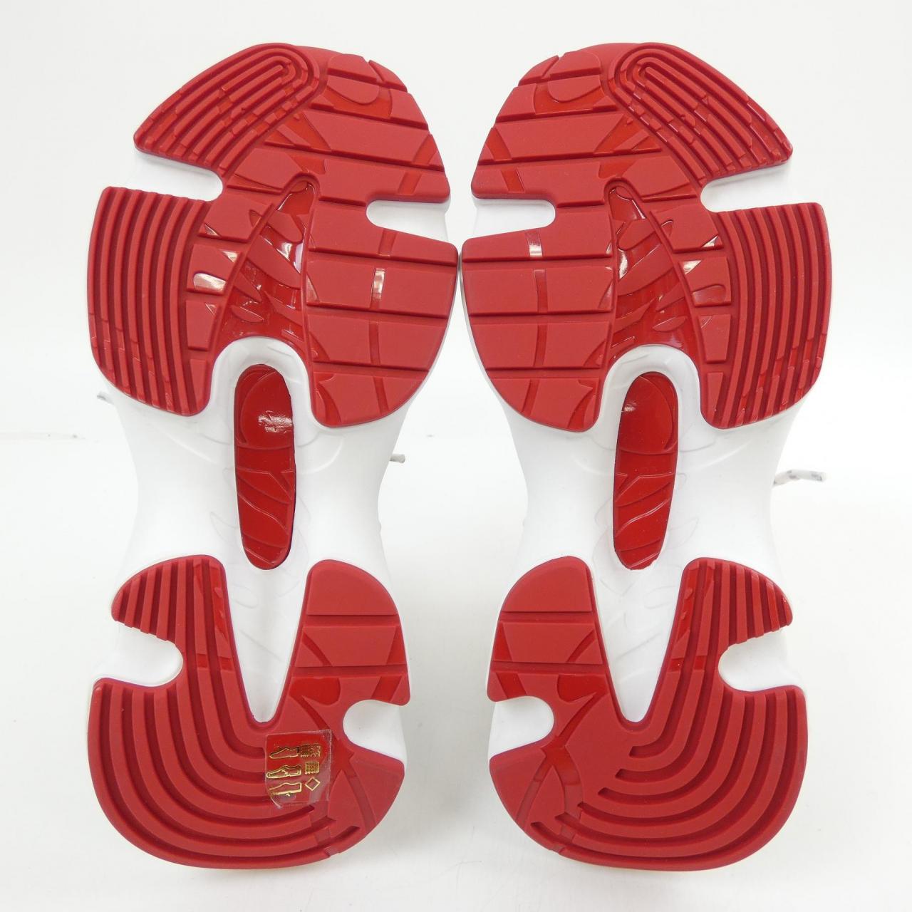 クリスチャンルブタン CHRISTIAN LOUBOUTIN TRAILNRUN スニーカー