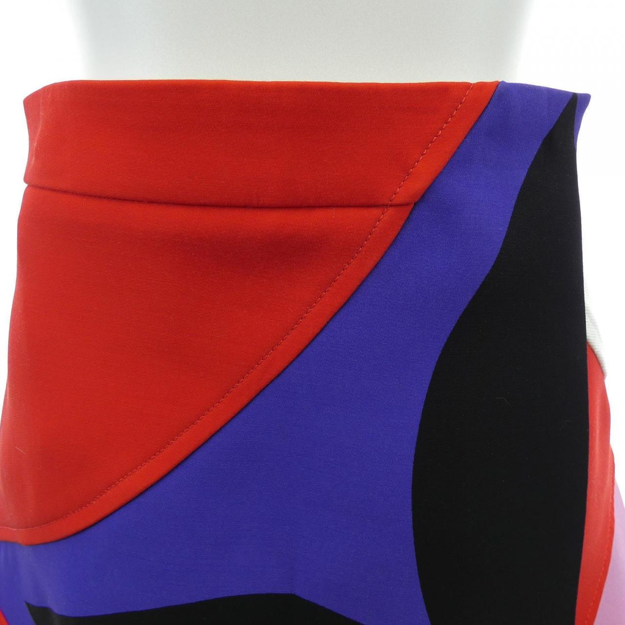 ルイヴィトン LOUIS VUITTON ゲームオンヴァイブラント FKSK94ZZM スカート