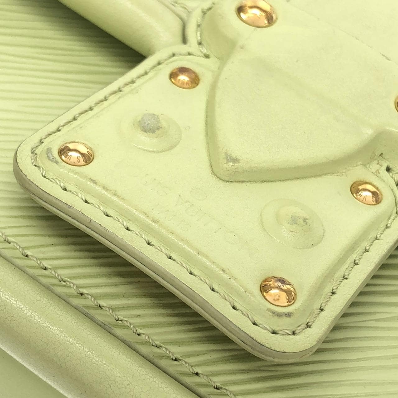 ルイヴィトン エピ ハイド アンド シーク M22725 バッグ