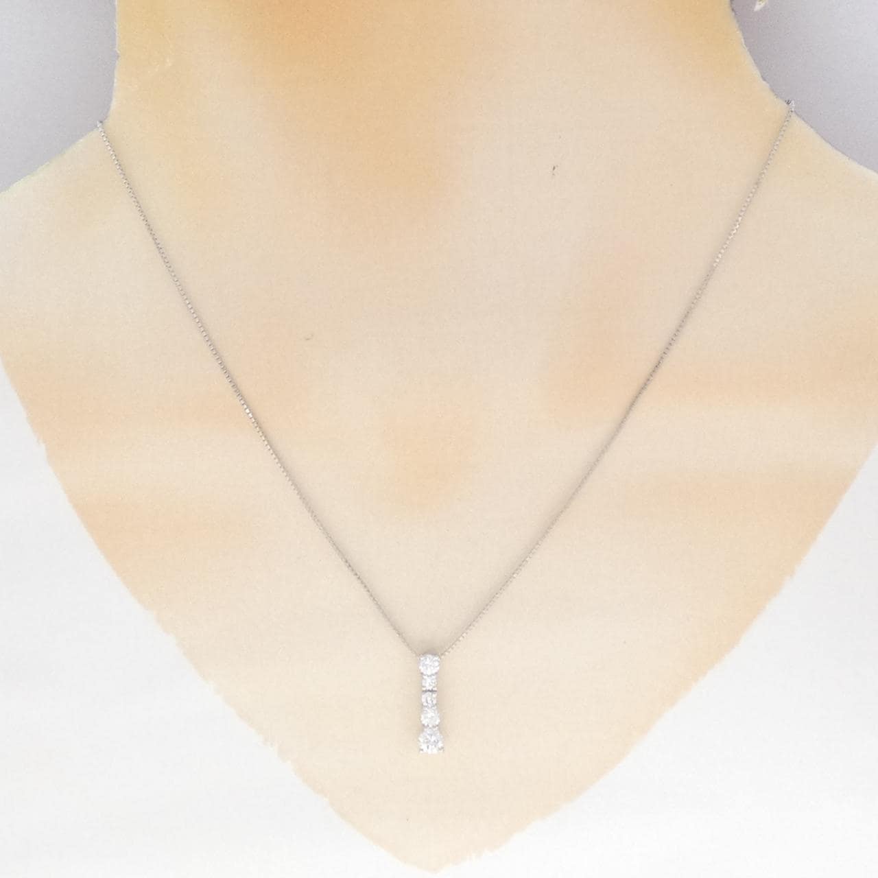 モニッケンダム ダイヤモンド ネックレス 0.61CT