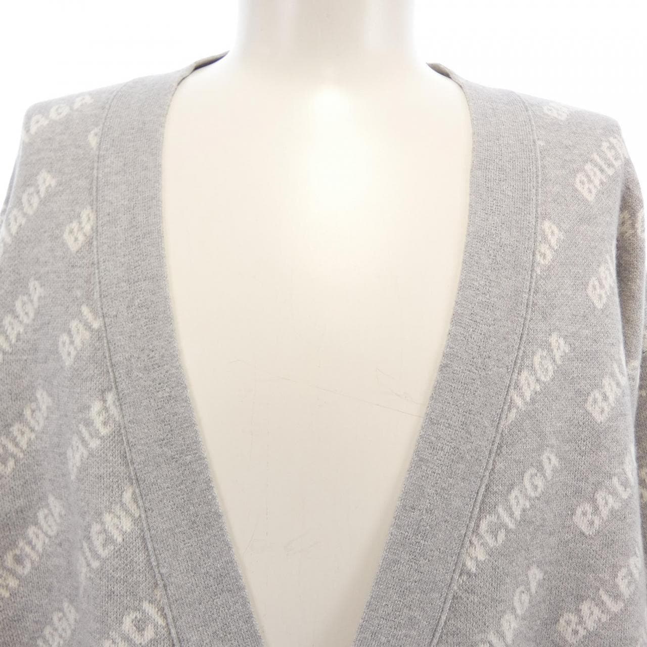 バレンシアガ BALENCIAGA WARDROBE 699822 T3233 UNISEX カーディガン