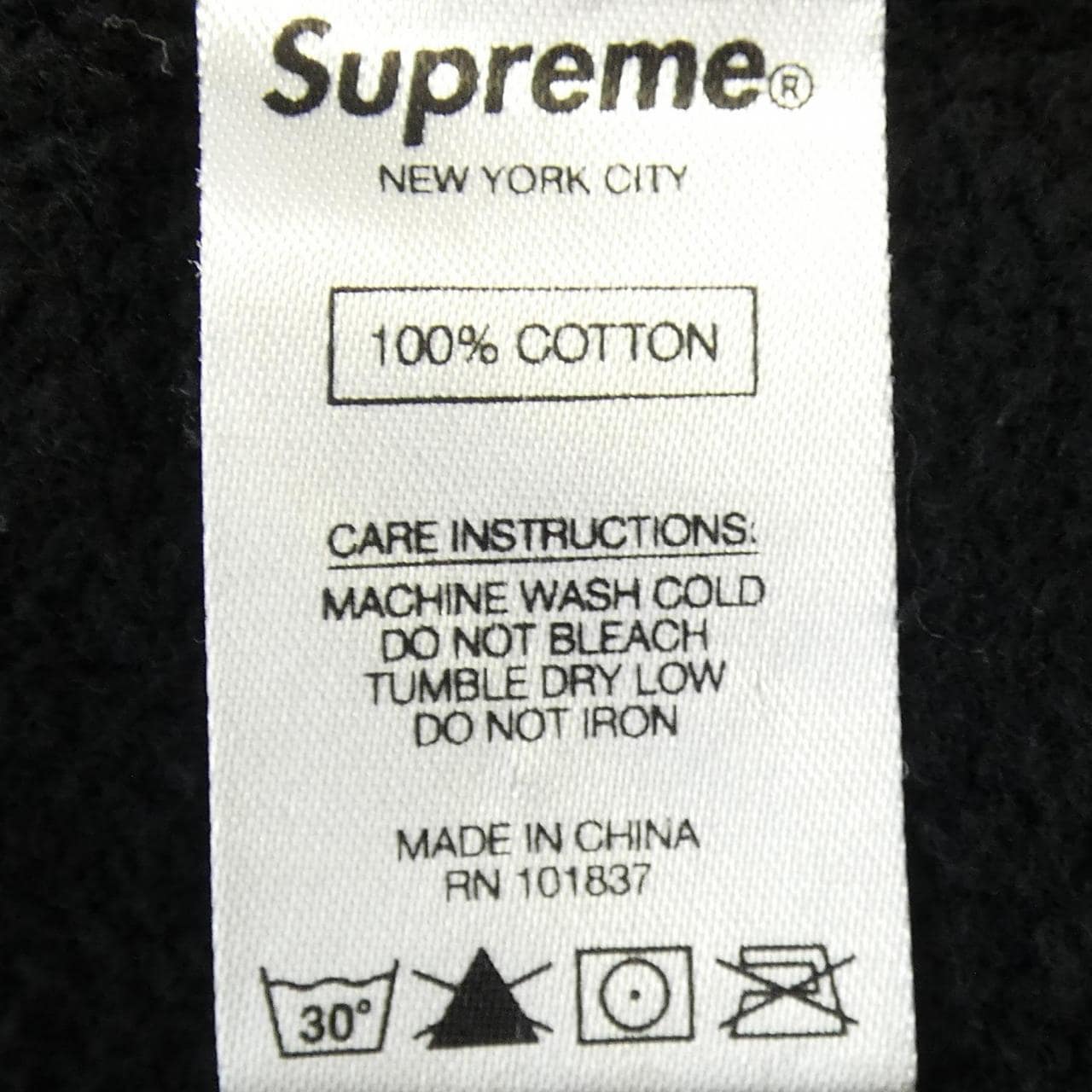 シュプリーム SUPREME パーカー