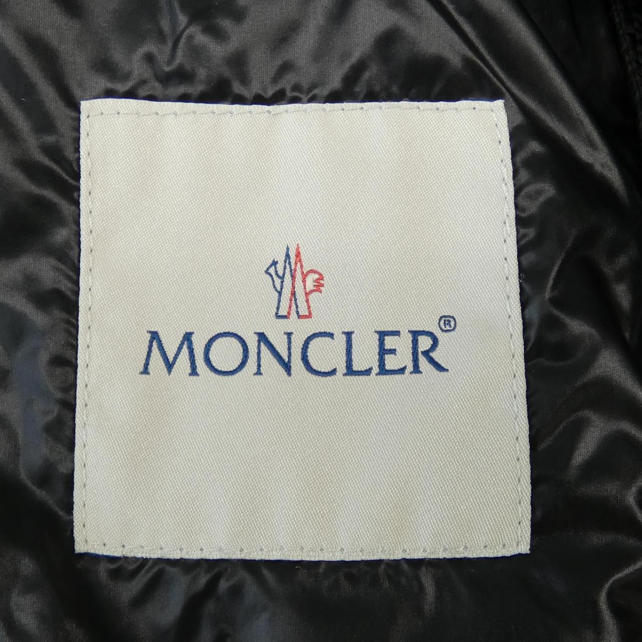 モンクレール MONCLER ダウンジャケット