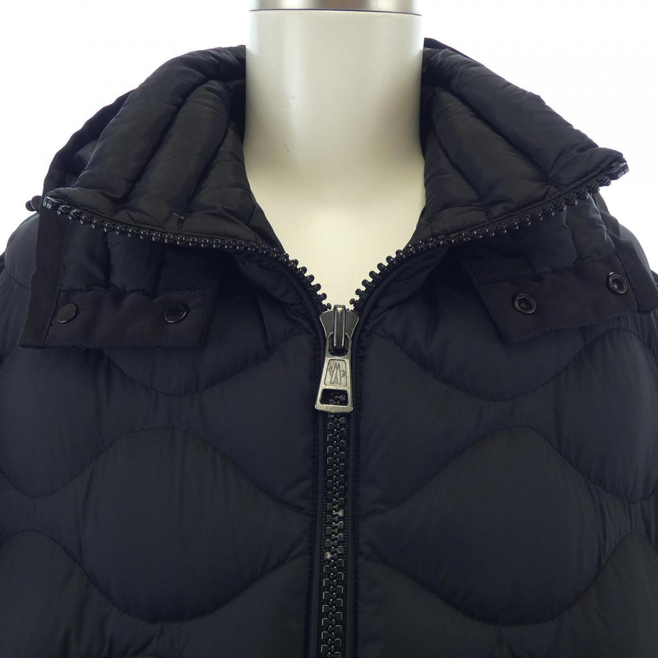 モンクレール MONCLER ダウンジャケット