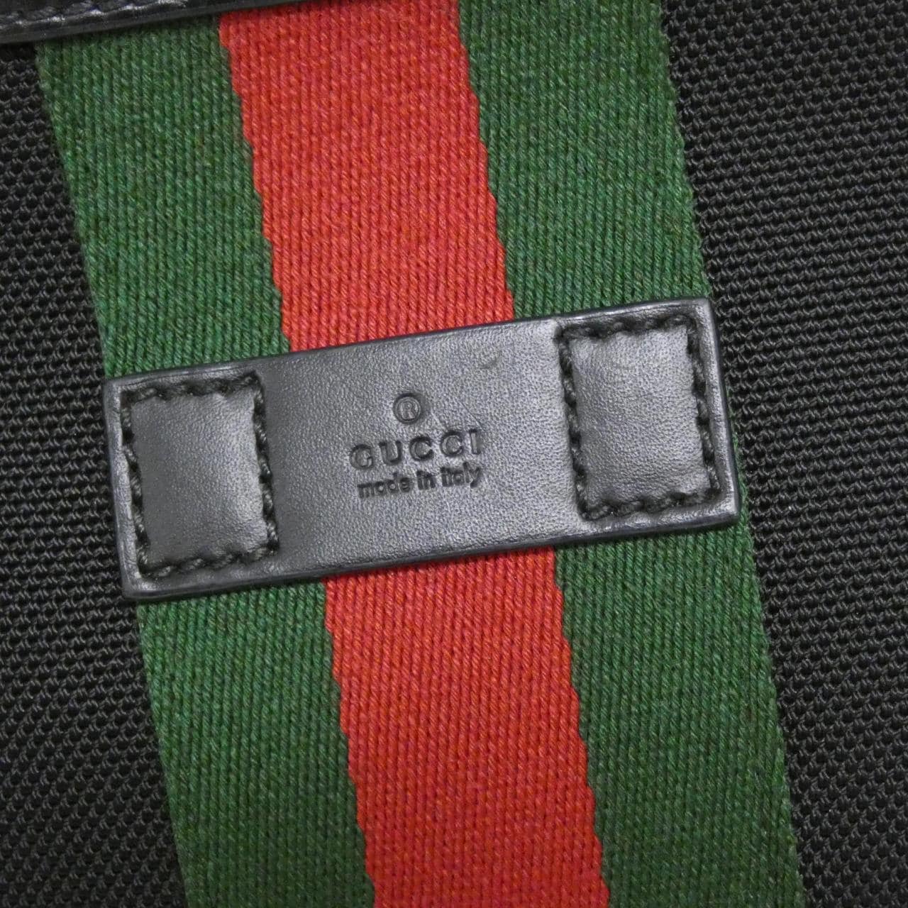 Gucci 631199 KWT7N單肩包