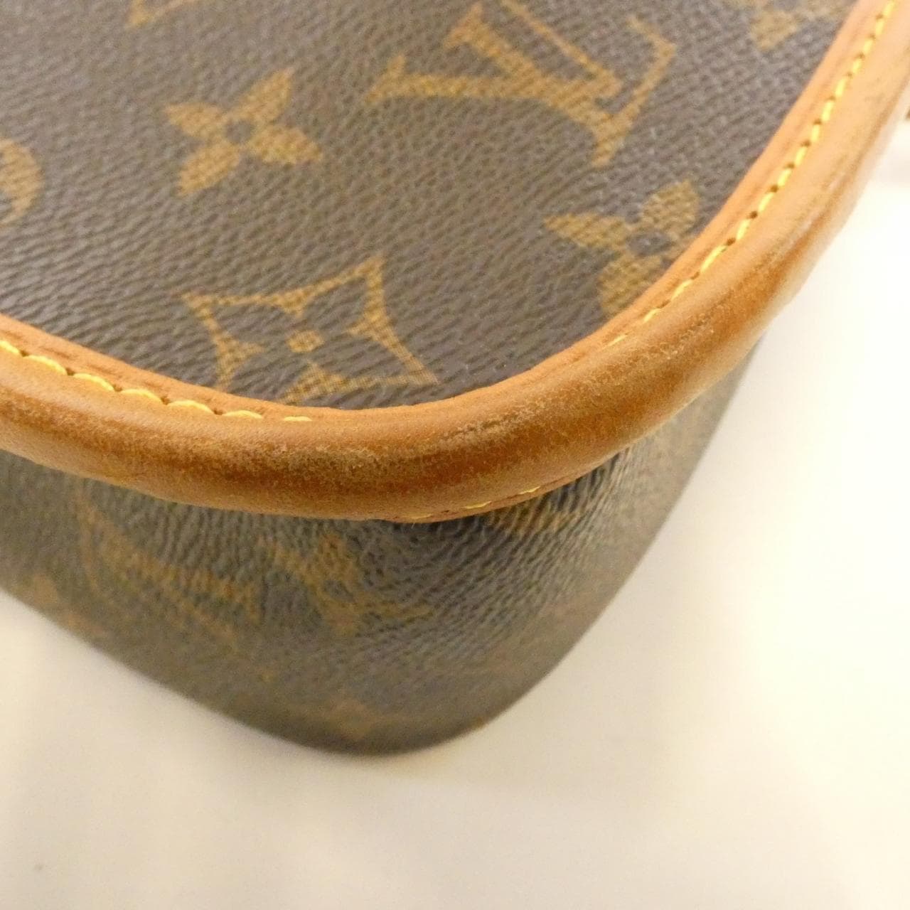 ルイヴィトン モノグラム ソローニュ M42250 ショルダーバッグ