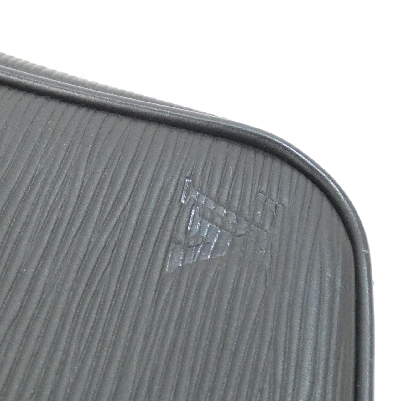 ルイヴィトン エピ(SUPREME) ダヌーブ M53431 ショルダーバッグ