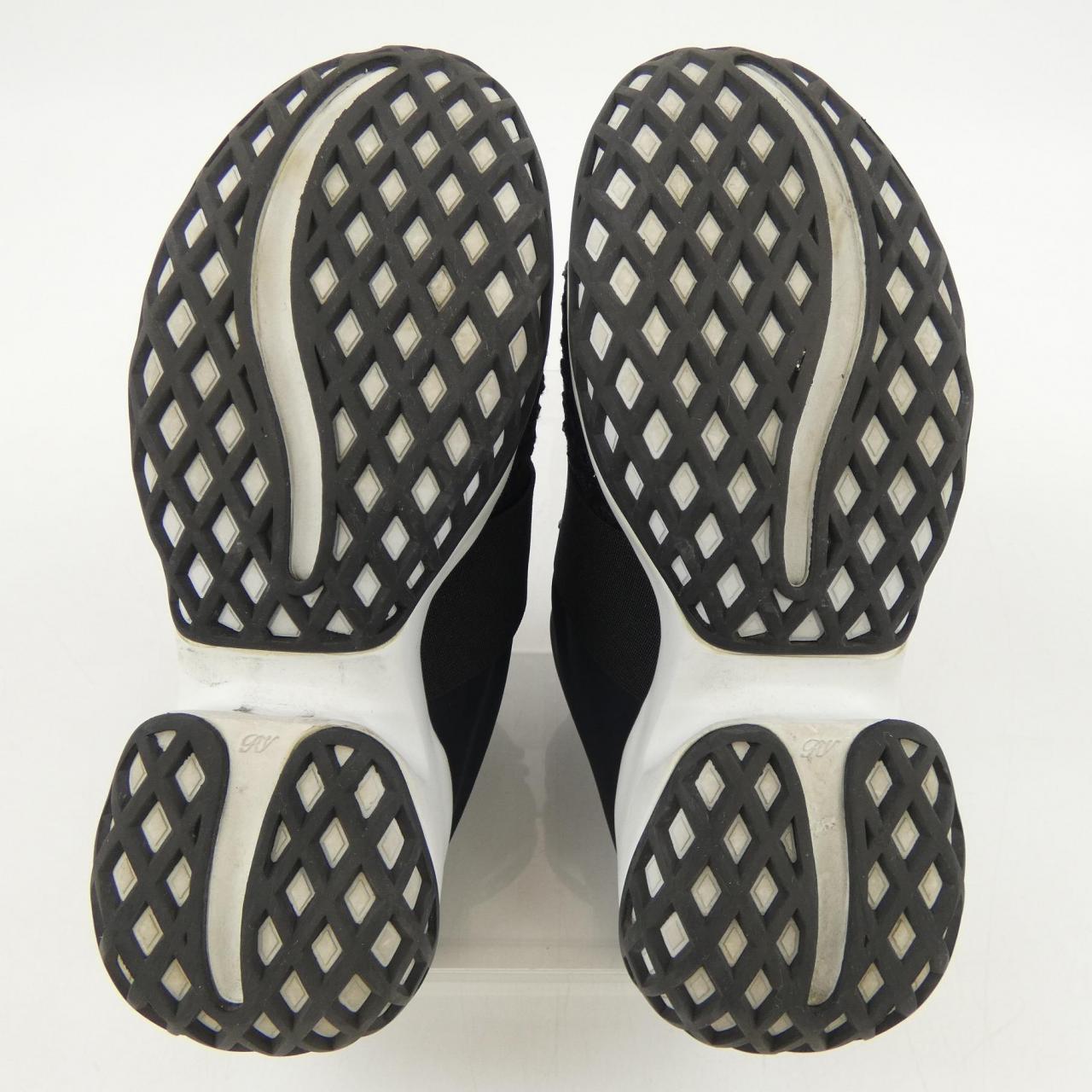 ロジェヴィヴィエ ROGER VIVIER スニーカー