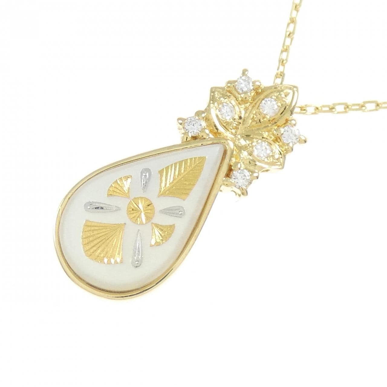 MIKIMOTO mother of pearl necklace