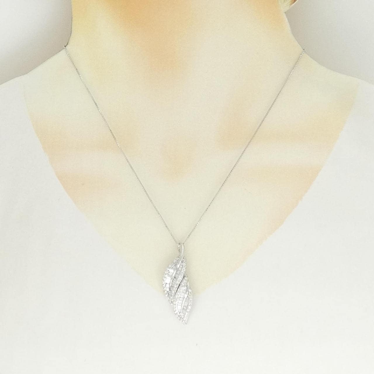 K18WG ダイヤモンド ネックレス 1.64CT