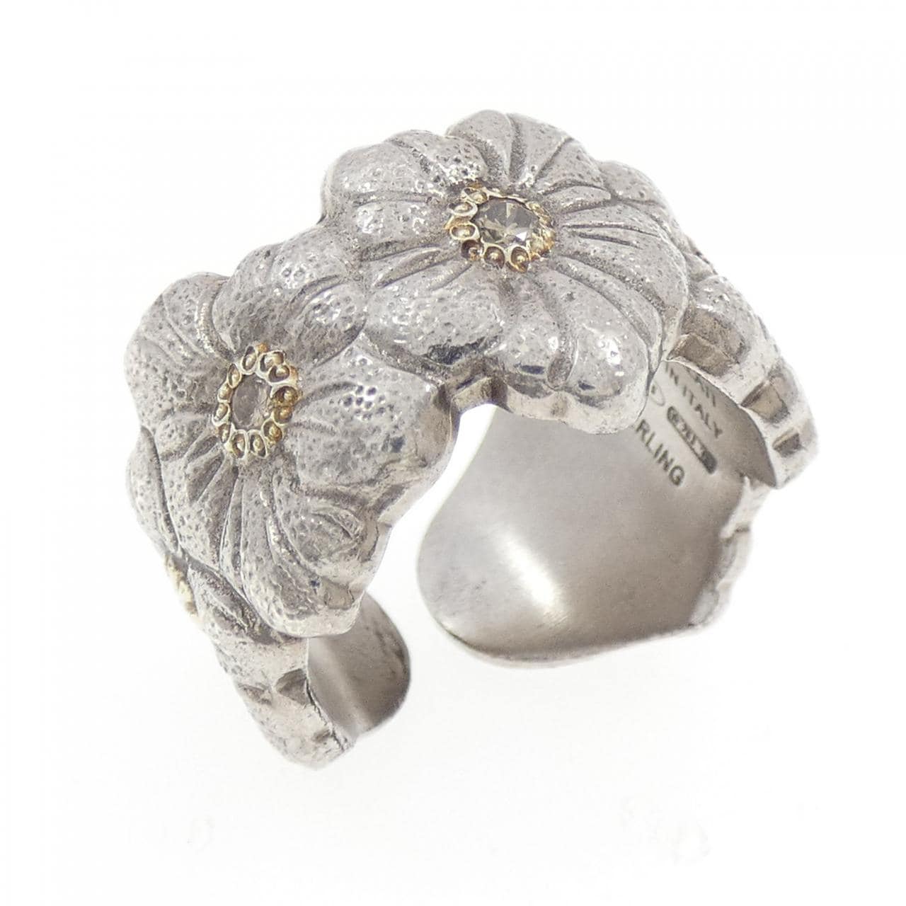 BUCCELLATI blossom ring