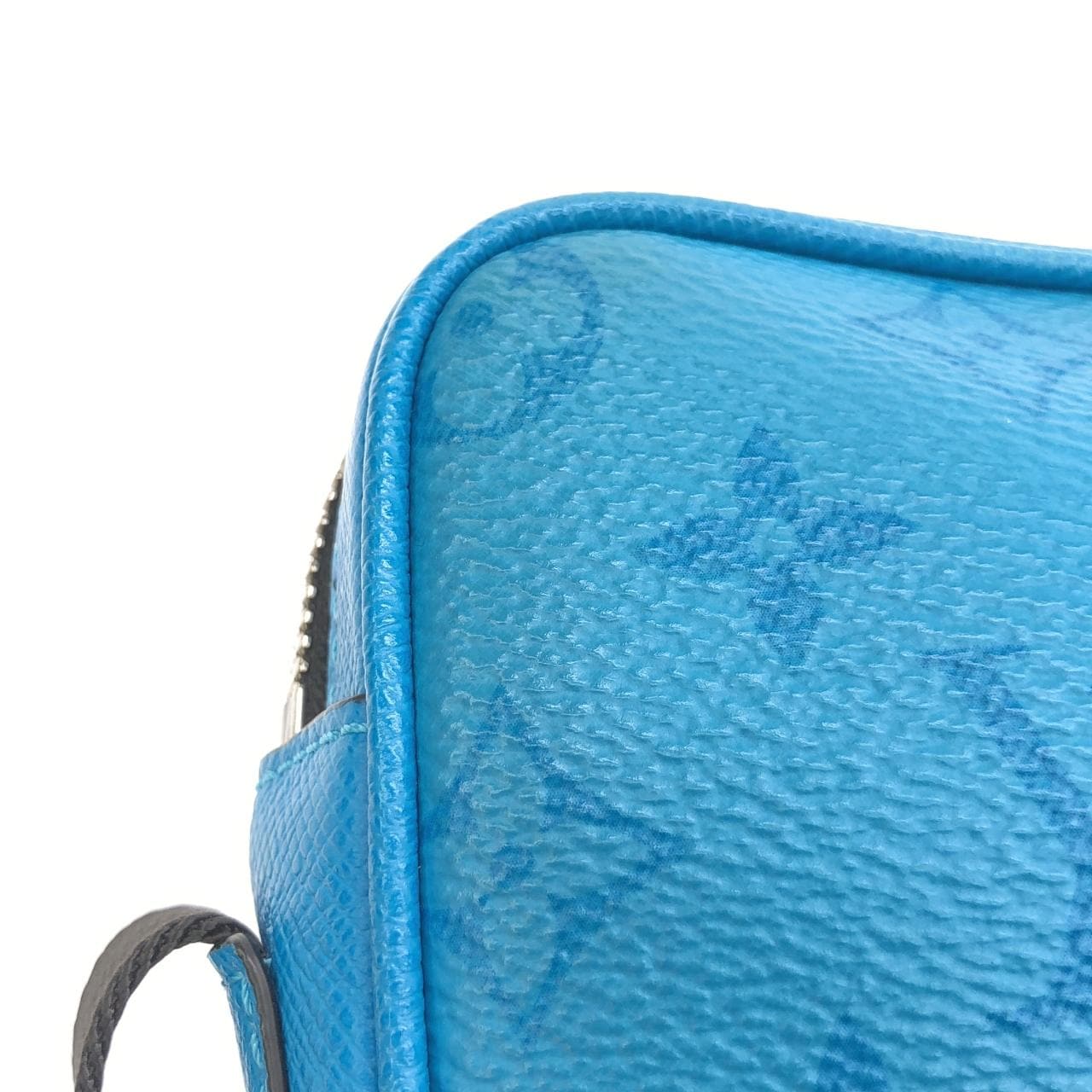 ルイヴィトン タイガ ラマ タイガ ラマ アウトドア メッセンジャー PM M30429 ショルダーバッグ