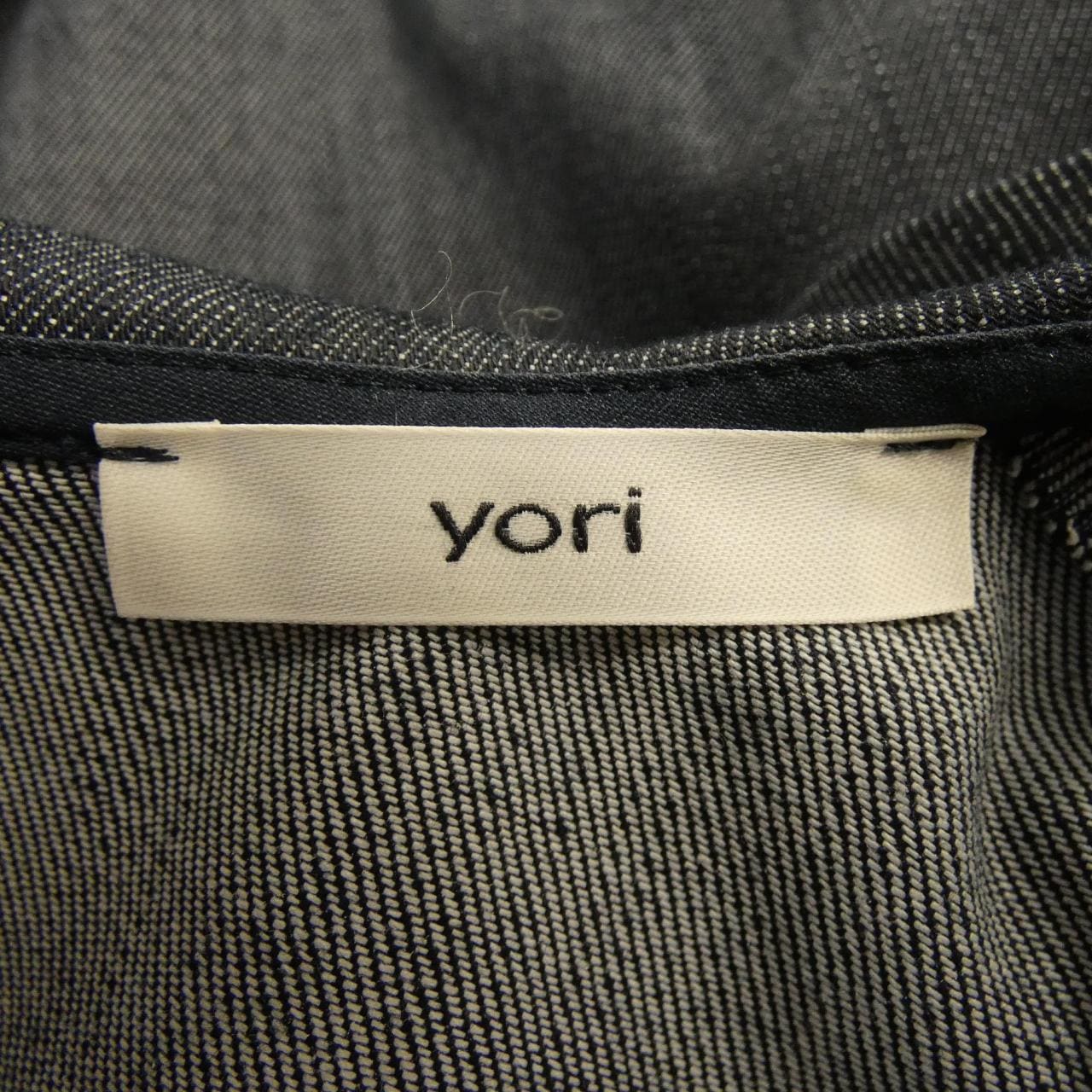 ヨリ yori トップス