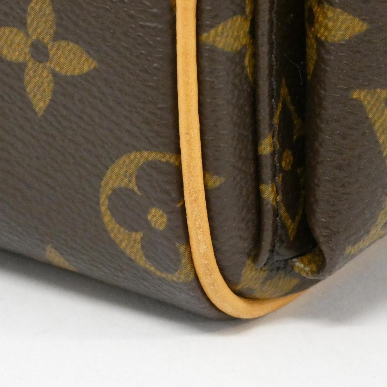 LOUIS VUITTON Monogram Viva Cité MM M51164 单肩包