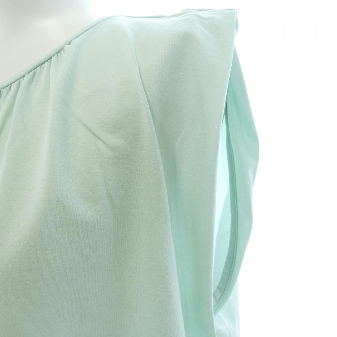 ハナエモリ HANAE MORI トップス