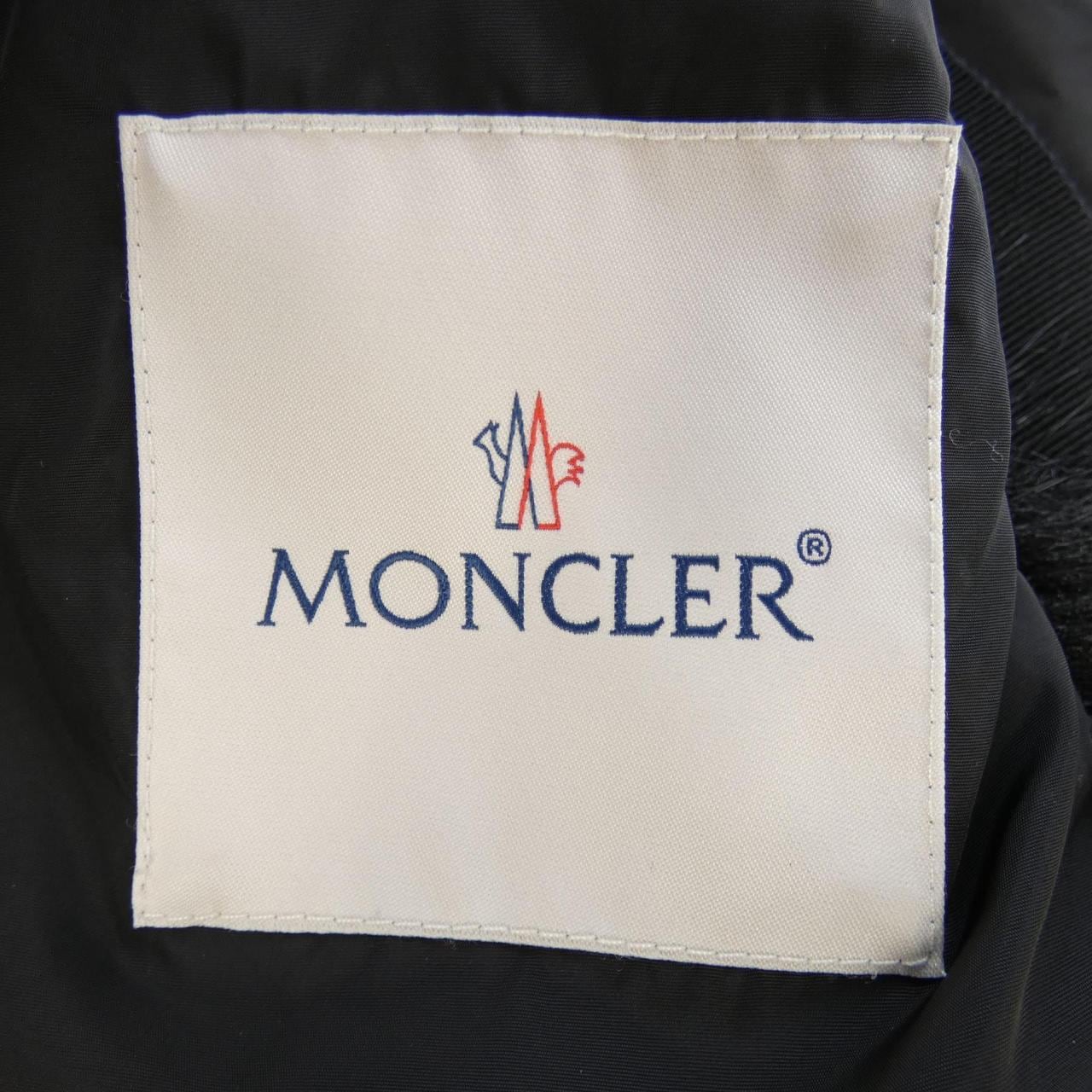 モンクレール MONCLER ダウンジャケット