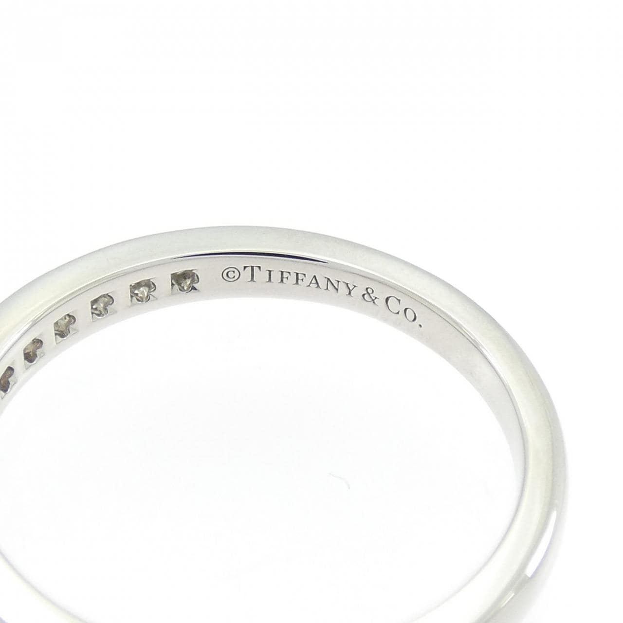 ティファニー ハーフサークル チャネルセッティング リング