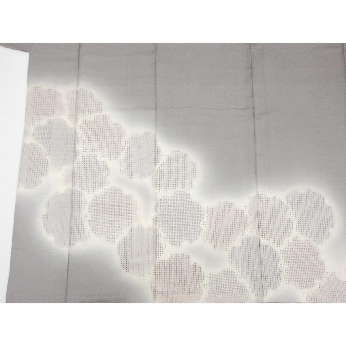 Visiting kimono, Shantou embroidery, gradation dyeing