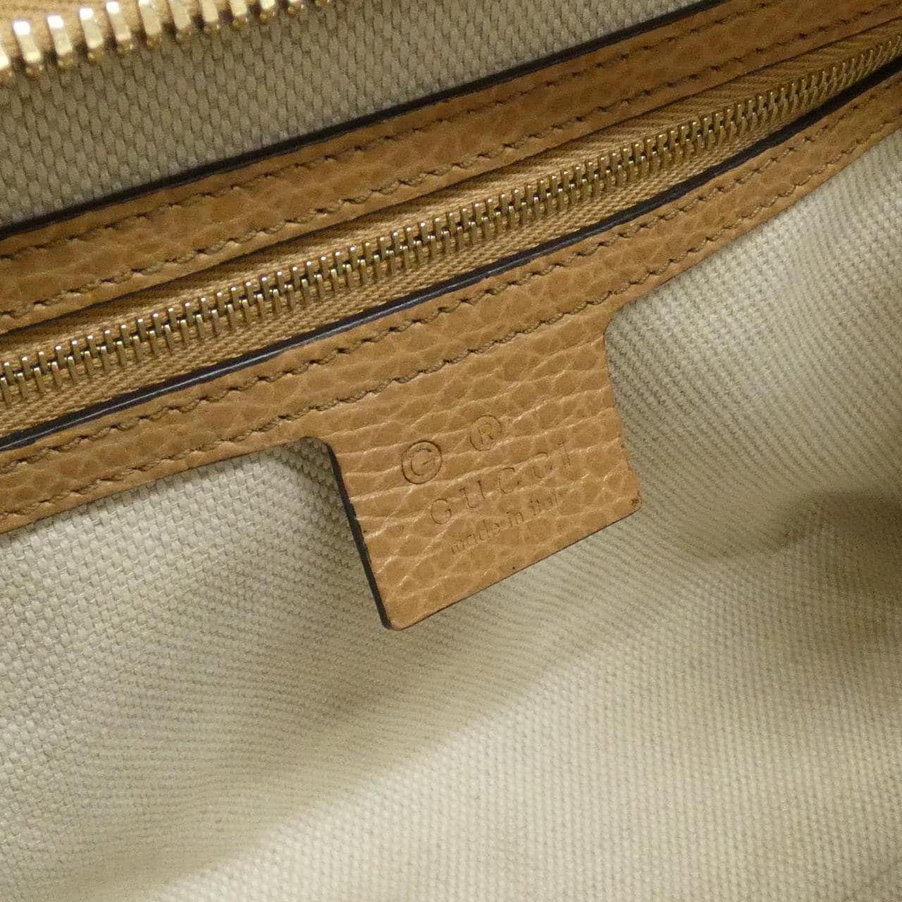 グッチ SOHO 607722 CAO0G バッグ