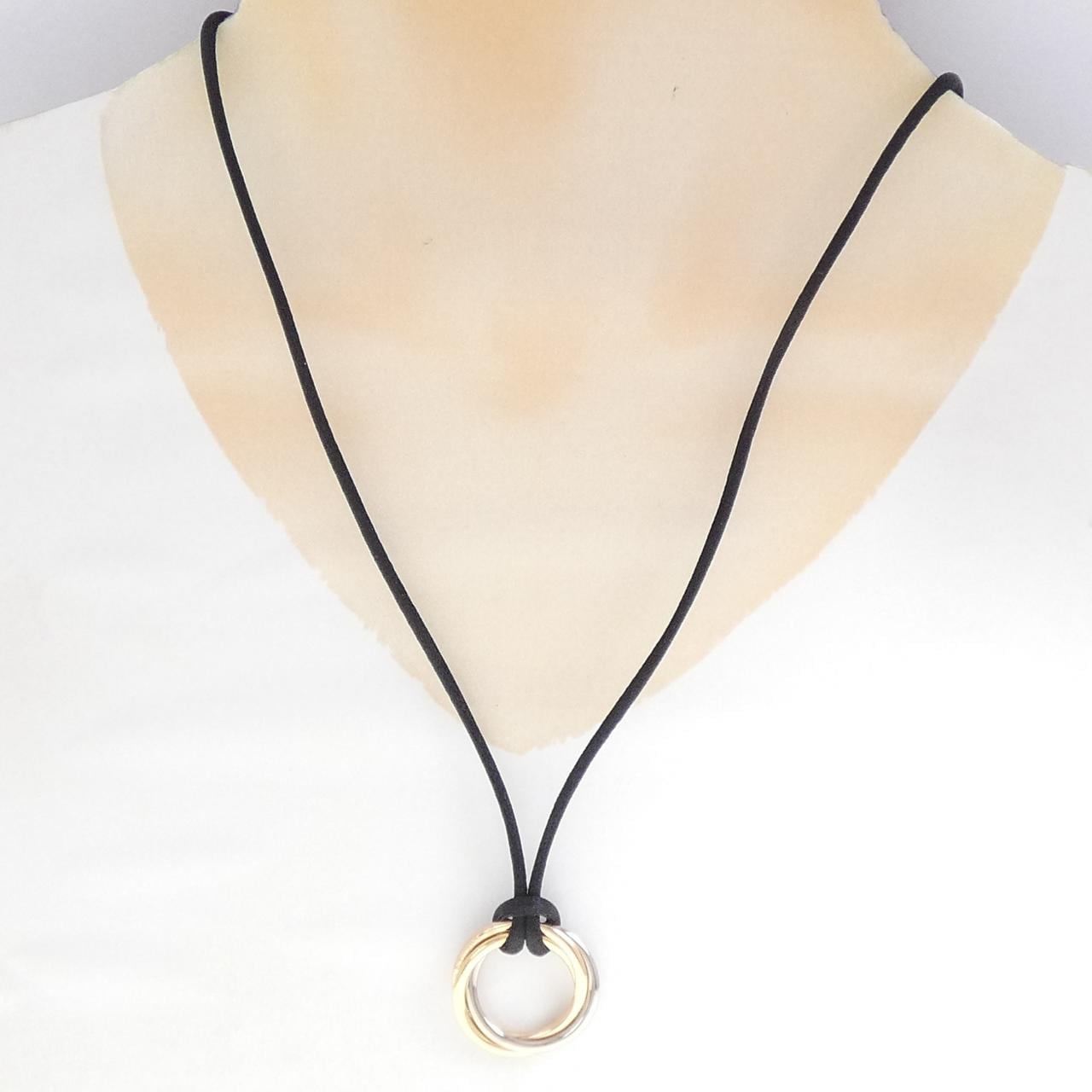 カルティエ トリニティ ミディアム ネックレス