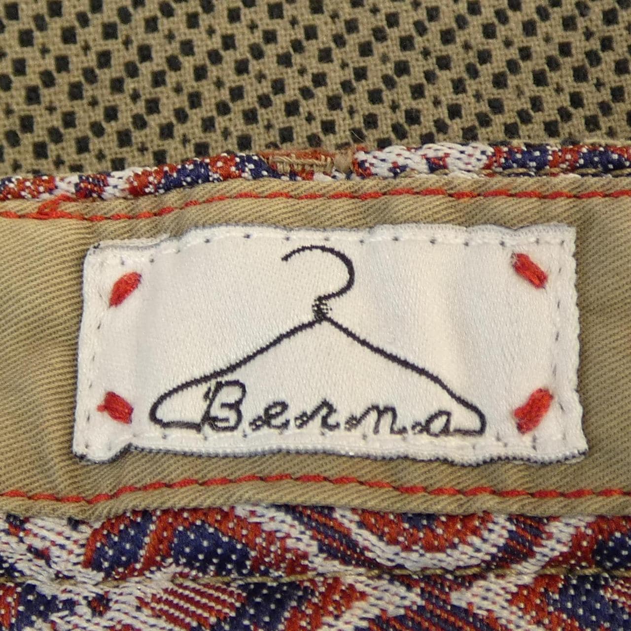 BERNA パンツ