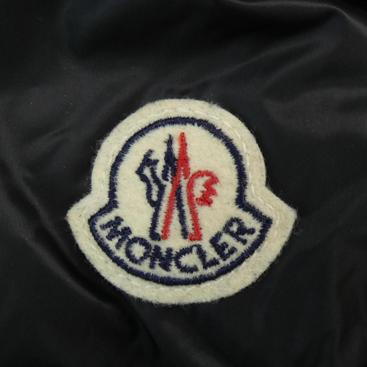 モンクレール MONCLER ダウンジャケット