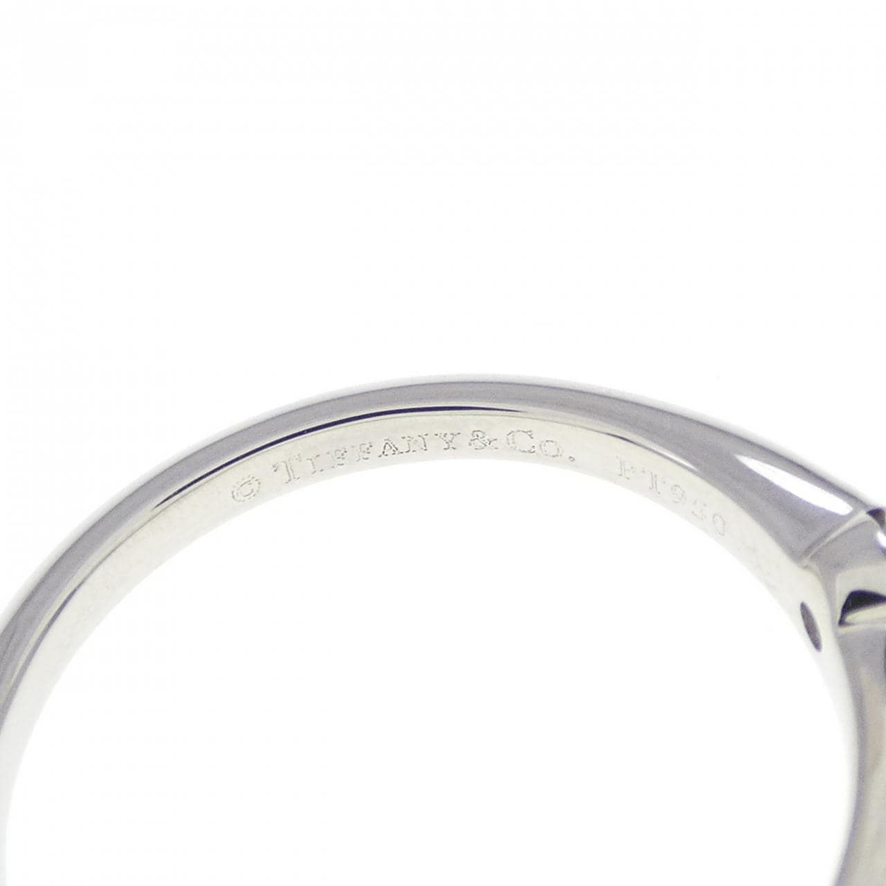 ティファニー クラシックソリティア リング 0.35CT