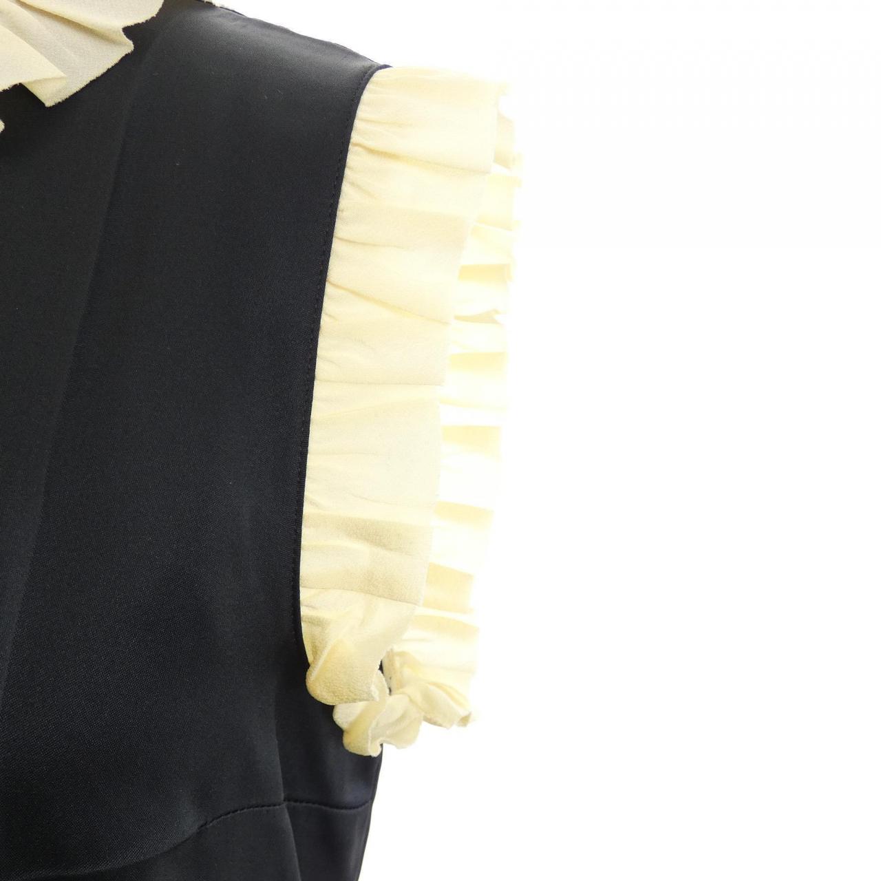 グッチ GUCCI 438655 ZHS82 トップス